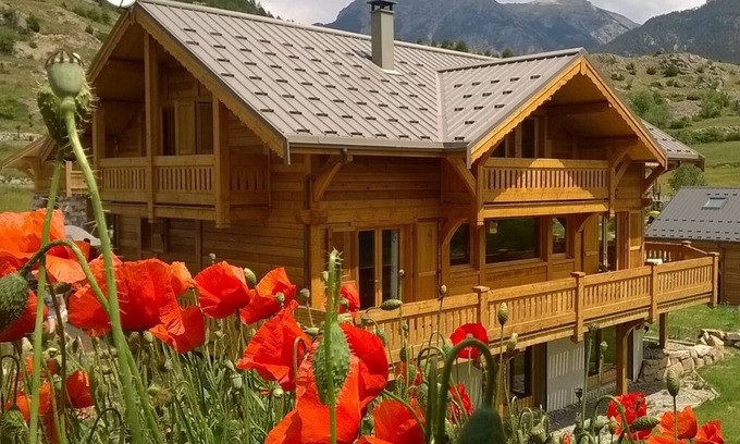Champcella Ski Chalet | Chalet 14 Personnes Avec Jacuzzi Proche Briançon