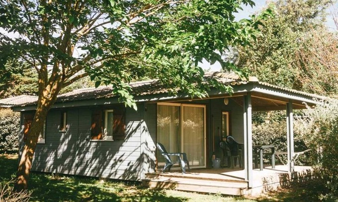 Saint-Denis-d'Oleron Ski Chalet | Chalet 2 étoiles - Piscine - eebbi0