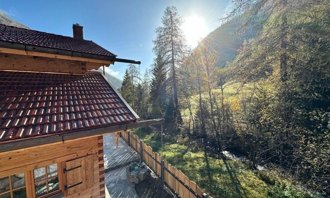 Flattach Ski Chalet | Chalet am Bachl 1 - Holiday home, shower and bath, WC, Deluxe