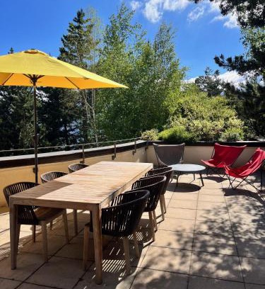 Villard-Reculas Ski Chalet | Chalet d'architecte-Alpe d'Huez 9p- 4ch- 1bureau