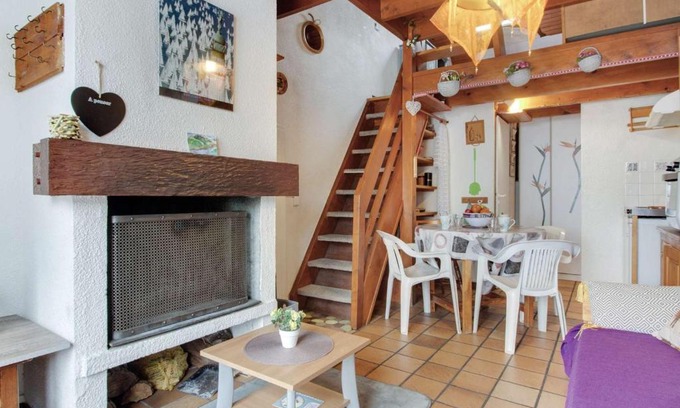 Viella Apartment | Chalet duplex 4 pers. avec cheminée et parking - Viella - FR-1-402-48