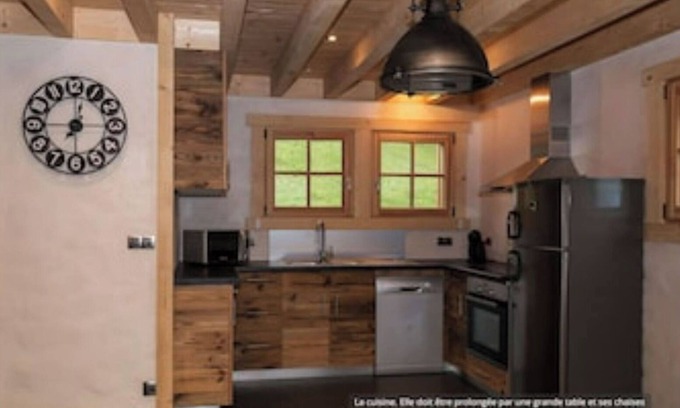 Beaufort Ski Chalet | Chalet Frison option Carole communicating 10 and 12 people (i.e. 22 people)