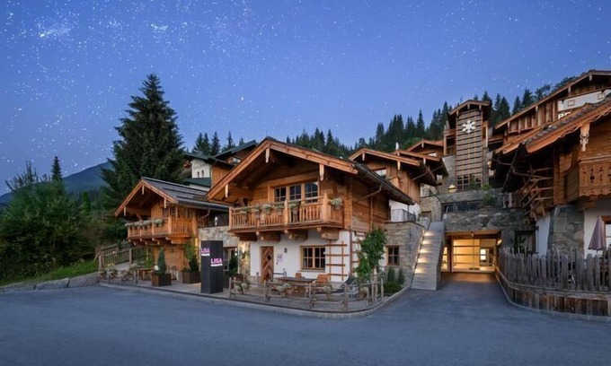 Flachau Ski Chalet | Chalet in Flachau
