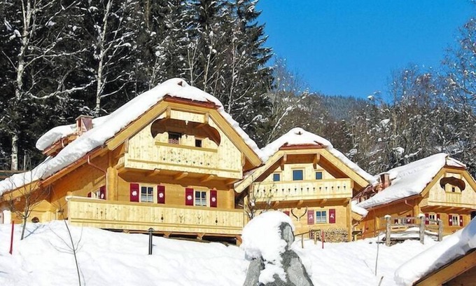Schonbach Ski Chalet | Chalet in Wildkogel near Ski Slopes & Pool