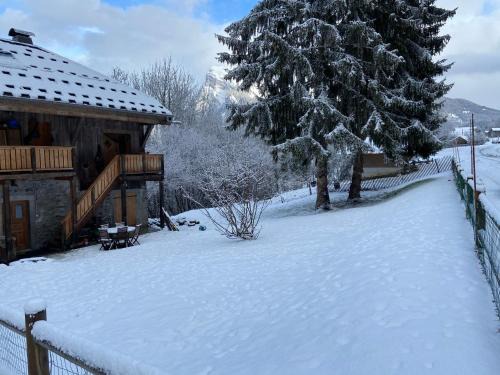 Samoens Ski Chalet | Chalet La Foge - Samoens x 14, skis aux pieds