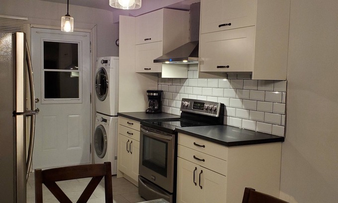 Saint-Leonard Apartment | Chalet St-Léo RC