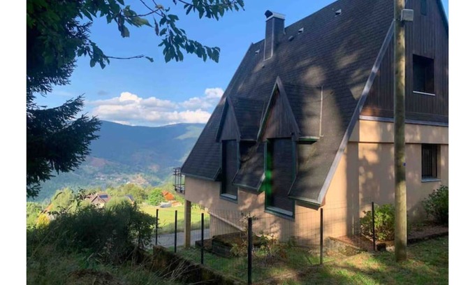 Kruth House | Chalet-style house in the heart of nature