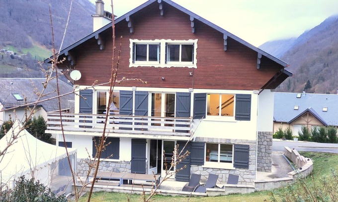 Cauterets Ski Chalet | Chalet "Sublime Chalet 14 Pers Spa Extrieur" with Mountain View