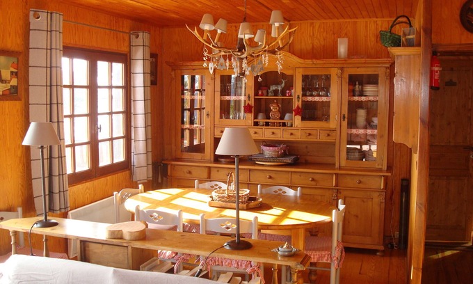 Les Angles Ski Chalet | Chalet Traditionnel Bois .Prestations de qualite.vue Exceptionnelle. Wifi