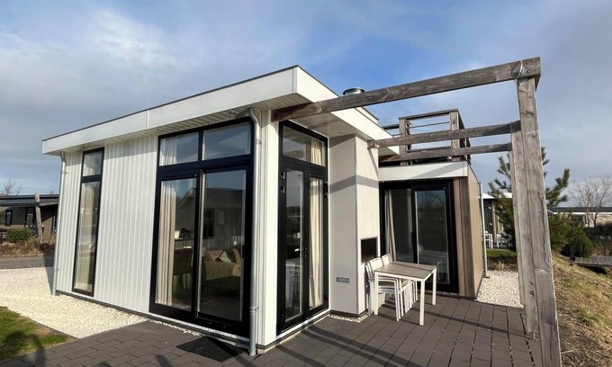 Municipality of Hellevoetsluis House | Chalet with 3 bedrooms and furnished garden