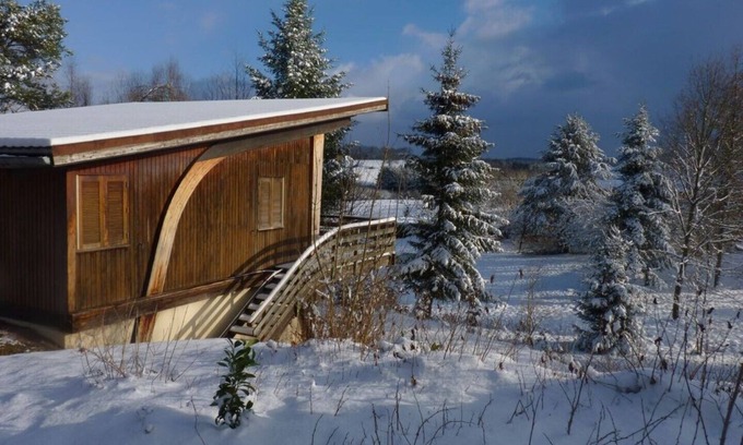 Fays Ski Chalet | Chalets with large living room, close to shops Up to 12 people