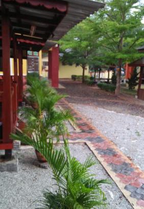 Kampung Semut Api Hotel | Challet Chengal