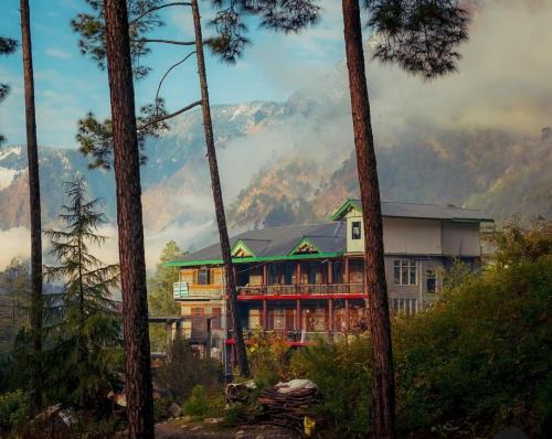 Kasol Hotel | Chalo Chhalal Hotel & Cafe