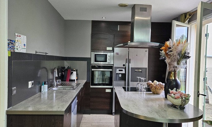 Montereau-Fault-Yonne House | Chambre Élégante Duo Romantique Chez L'habitant