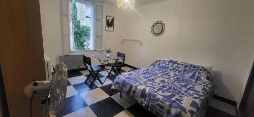 Port-la-Nouvelle Hotel | Chambre 2 - avec grande terrasse