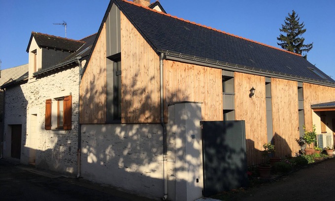 Les Ponts-de-Ce Bed & Breakfast | Chambre d'Hôte on the Loire Valley cycle route