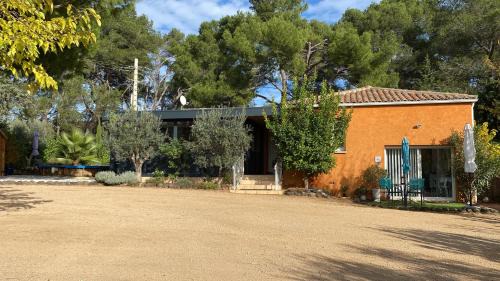 Clermont-l'Herault Bed & Breakfast | Chambre d'hôtes - Petit ParadyZen - Lac du Salagou