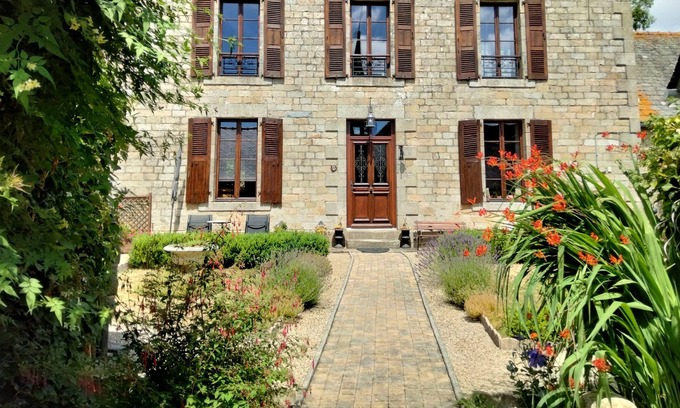 Lescouet-Gouarec Bed & Breakfast | Chambre D'hote in an Old Presbytery in the Heart of Brittany