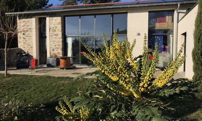 Vernosc-les-Annonay House | Chambres d’hôtes, Gîte, Suite : “Au Hangar ”