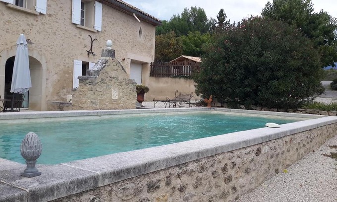 Cucuron Bed & Breakfast | Chambres d'hôtes Le Vignoble