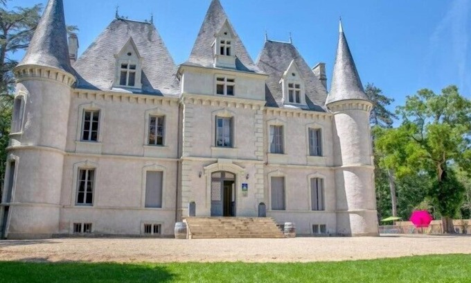 Vendeuvre-du-Poitou Bed & Breakfast | Chambres D'hotes à 15 min du Futuroscope