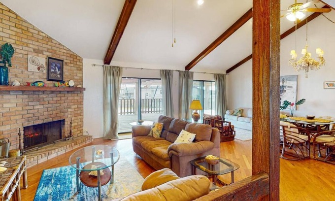 Port Isabel Condo | Channel-Front Port Isabel Family Home. Gulf/Bay Fishing and Close to SPI Beach!