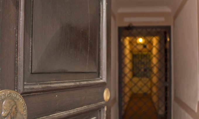Repubblica Apartment | Characteristic apartment close to Colosseum