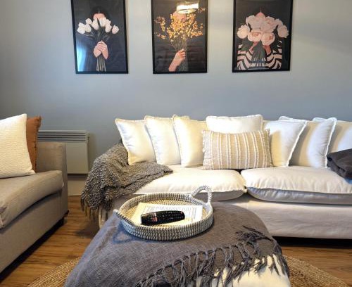 Invermay Apartment | Charm on Forster