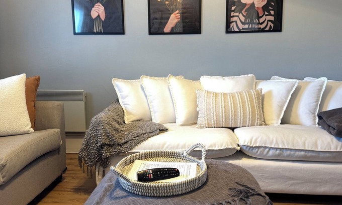 Invermay House | Charm on Forster – Great for Groups & Pet Lovers