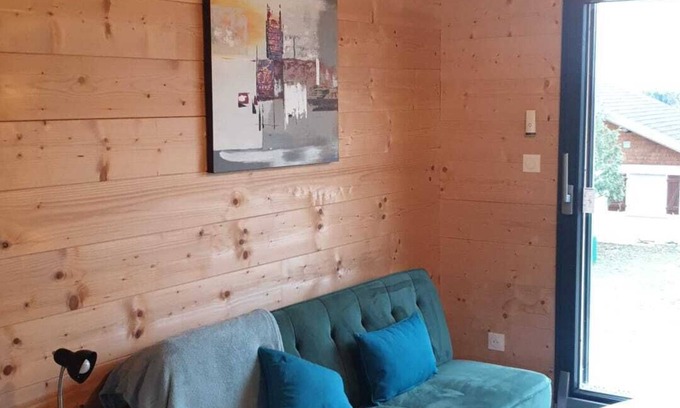 Bonlieu Ski Chalet | Charmant Chalet Jurassien, aux Pieds des Cascades du Hérisson