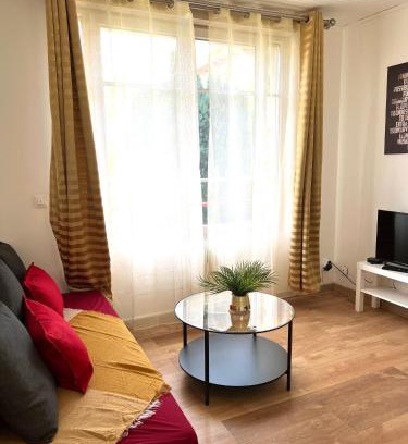 Rosny-sous-Bois Apartment | Charmant logement situé en plein verdure et au centre ville de Rosny Sous Bois