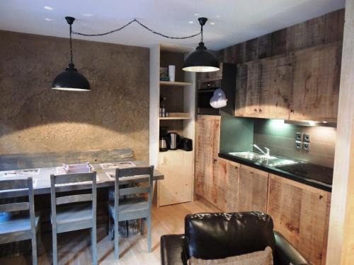 Les Gets Apartment | Charmant T2 Cabine avec Spa et Piscine, Proche Centre et Pistes de Ski - Les Gets - FR-1-598-85