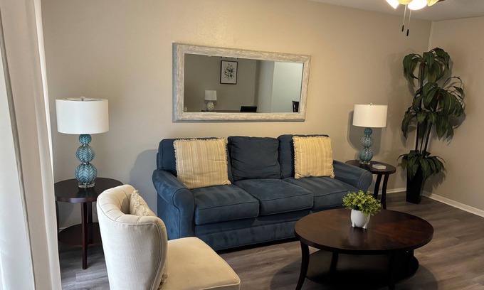 Memorial Apartment | Charming 1-bedroom apartment in cool Houston with AC, WiFi