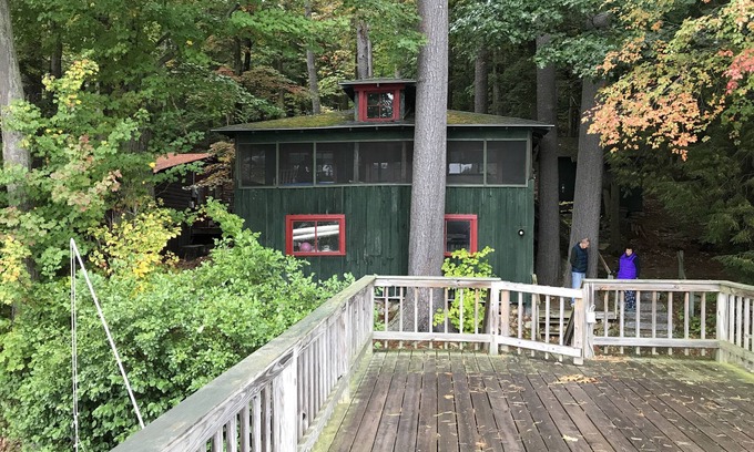 Lake George Cottage | Charming 1920's cottage on Lake George w/boat slip & sundeck.