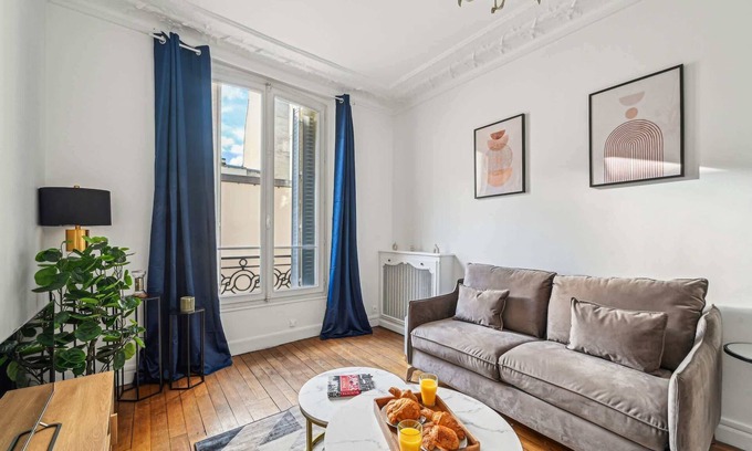 7th Arrondissement Apartment | Charming 1BR - Walk to Eiffel Tower