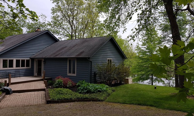 Medina House | Charming 2-bdrm country house with tranquil yard - center of the universe