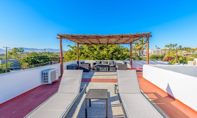 San Jose del Cabo House | Charming 2-Bedroom House, close to Puerto Los Cabos Marina, Great Views!