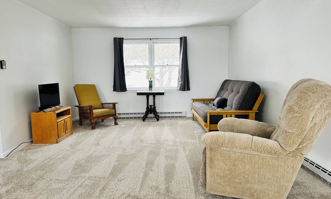 Salsbury Cove Apartment | Charming 2-bedroom apartment with beach access located in peaceful Bar Harbor