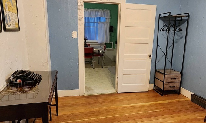 Anaconda House | Charming 2-bedroom house in peaceful Anaconda with AC, WiFi