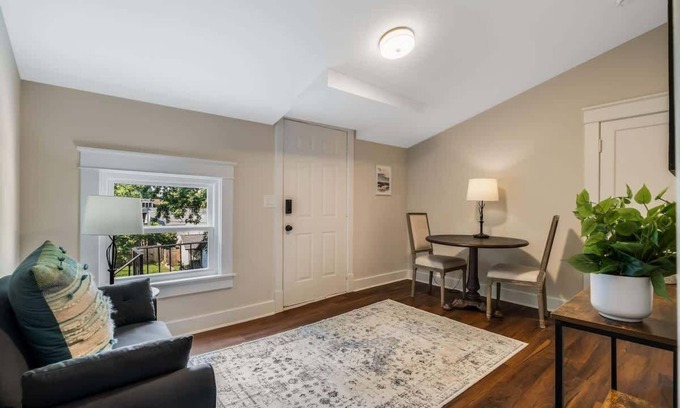 Greenwood Apartment | Charming 2BR East Nash Duplex, Great Location!