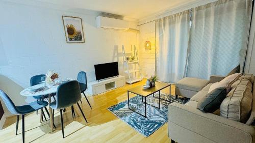 South Albury Apartment | *Charming 2BR Retreat in Heart of Southern Bliss