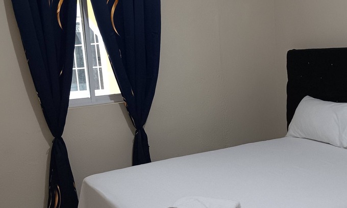 Gordon Town Apartment | Charming 3-bedroom apartment in enchanting St. Andrew Parish with AC, WiFi.