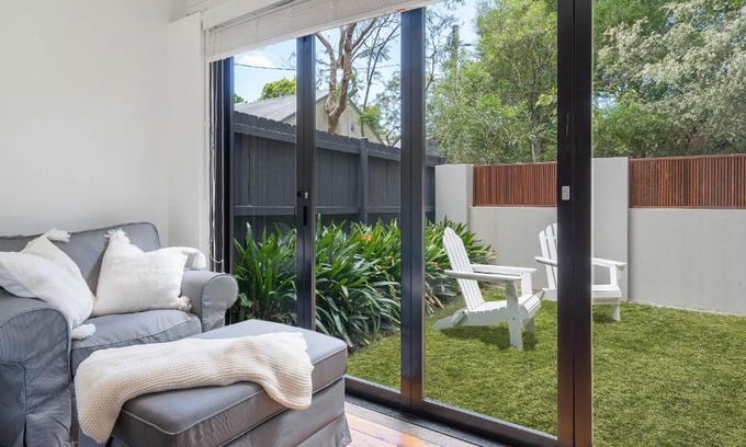 Mosman House | Charming 3 Bedroom Artist House in Mosman