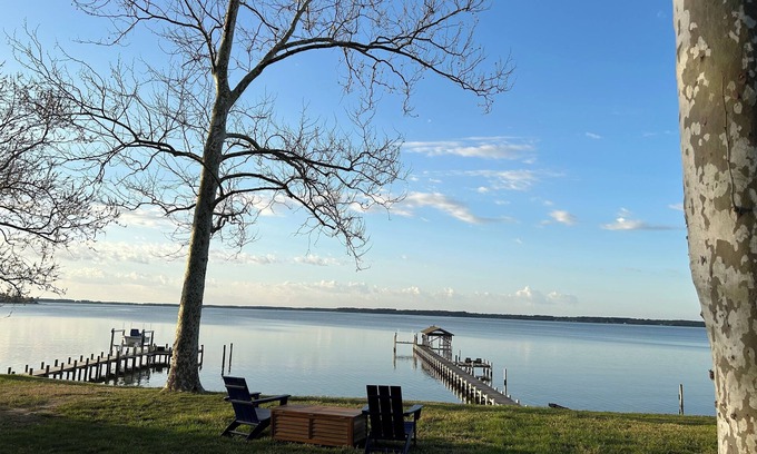 Deltaville House | Charming 3-bedroom house in Deltaville with Stunning Views and Beautiful garden!
