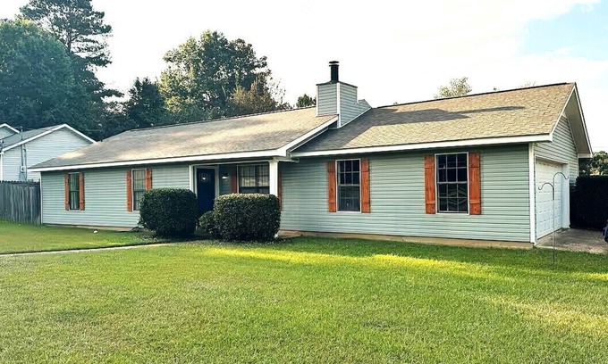 Woodland Hills House | Charming 3-bedroom house in Tuscaloosa with WiFi, AC