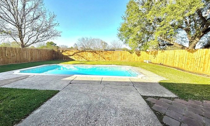 Richmond House | Charming 3-bedroom house with its own private pool