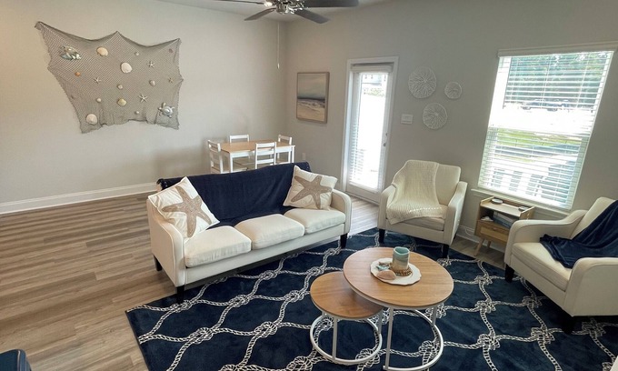 Gulfport House | Charming 3-bedroom townhome in Gulfport, central location, WiFi, in home laundry