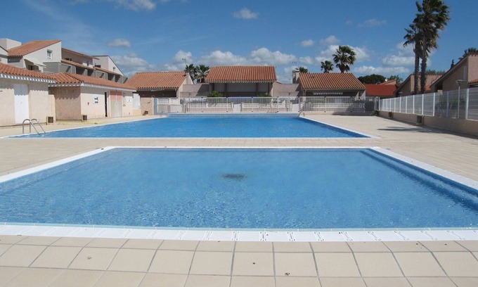 Saint-Cyprien Plage Villa | Charming 3-Room Villa with Mezzanine, Pool, Tennis, Near Beach & Port in Saint Cyprien