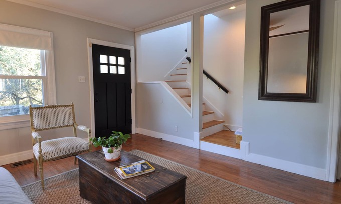 South River City House | Charming 4/2 Travis Heights Austin (~SoCo~) Monthly Long Term Furnished Rental
