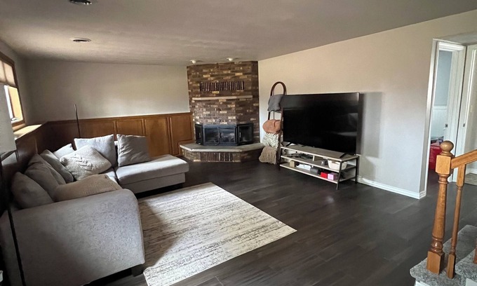 Appleton House | Charming 4-bedroom house in Appleton with Hot Tub and fenced yard
